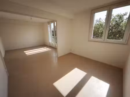 à louer - appartement t4 à genlis