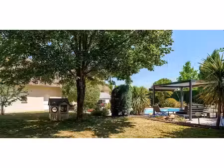 maison avec piscine givry (71)