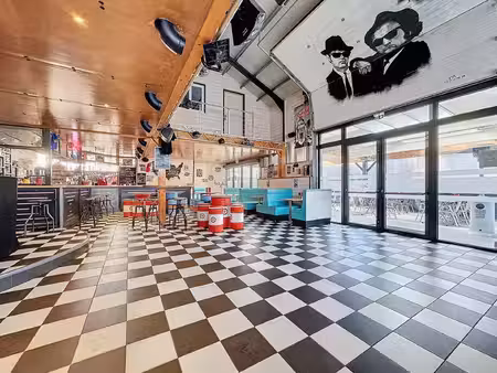 bâtiment commercial