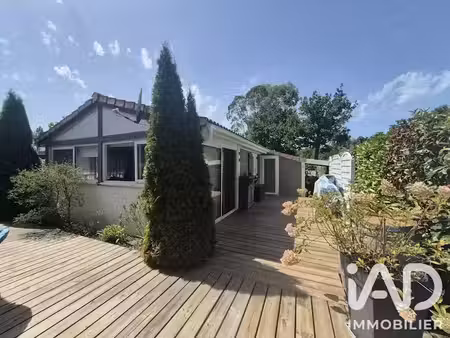 vente locaux professionnels 3 pièces 35 m² à hourtin (33990)  195 000 €
