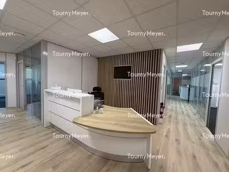 location bureaux 200m²