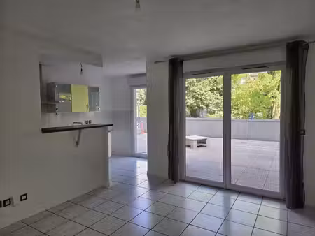 t2 de 45 m2 avec terrasse de 50 m2