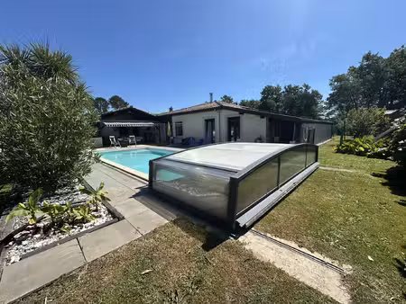 maison familiale sur 1 800 m² avec piscine et local commercial