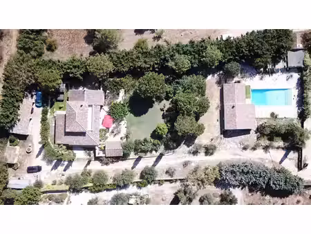 maison 256 m2 - 5 chambres avec piscine/ pool house - brignoles
