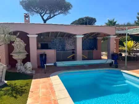 les issambres- villa de charme à 900 m de la mer