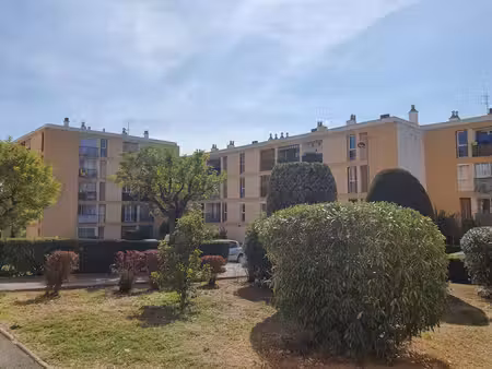 location appartement 3 pièces 60m² les pennes mirabeau 13170