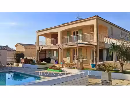 colombiers – grande maison familiale 250 m² avec dépendance  piscine et terrain de 1 200..
