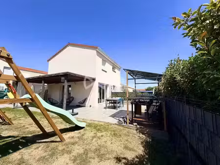 vente maison 4 pièces 78 m² à riom (63200)  250 000 €