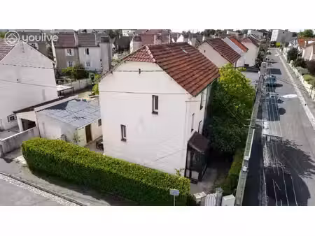 maison de ville 2/3 ch  jardin  garage secteur villaines/comtesses