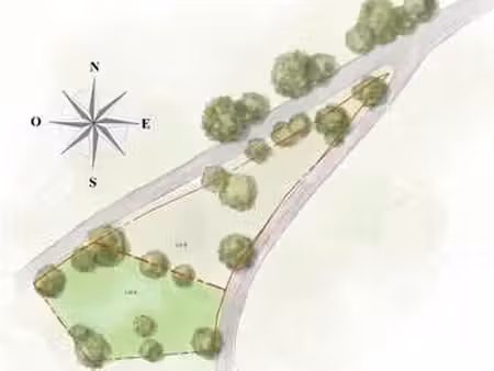 vente terrain à apt (84400) : à vendre / 727m² apt