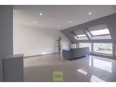 appartement 2ch+bureau au 2e étage