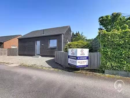 chalet 4 façades avec terrasse à vendre à yvoir - la gayolle