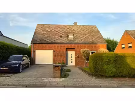 villa 4f économique (pellets climatisation pv châssis pvc)