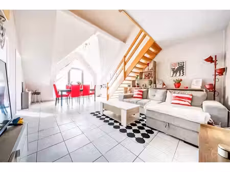 appartement idéalement situé-2chambres-parking-balcon