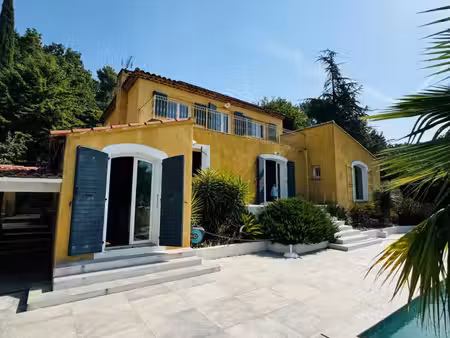 villa de luxe à vendre à peypin