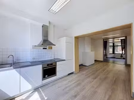 appartement à louer à ciney € 700 (lr0hy) - b&c immo | zimmo