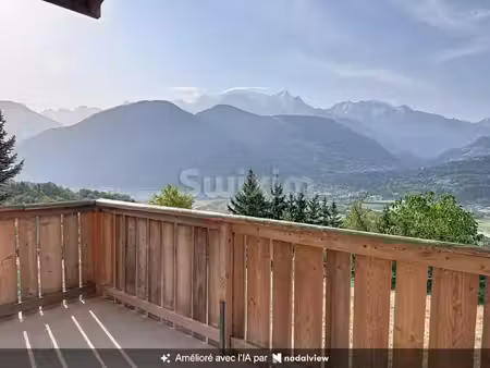 chalet de luxe à vendre dans le quartier plaine