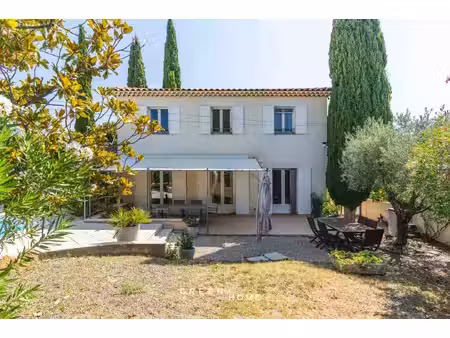 maison de luxe à vendre dans le quartier peyriere