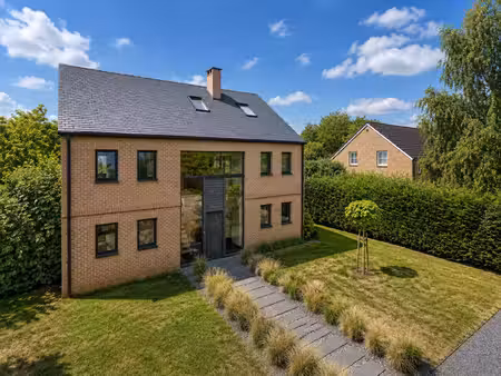 villa à vendre avec garage et terrasse   jemeppe-sur-sambre (vbe55666)