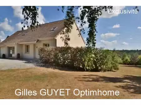 12/15mn de bernay  dpe c  t6 110m² 219000€ avec 2000m² de terrain clos (27)