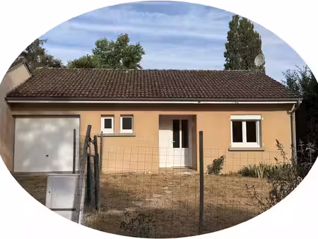 auv 1222 : maison de 1979  pionsat à distance de marche  quartier arboré