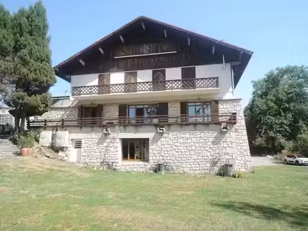 vente appartement 4 pièces 140 m² à hauteville-lompnes (01110)  160 000 €