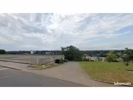 place dans garage securisé