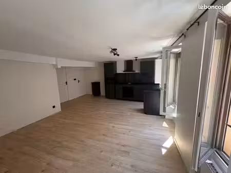 t2 45m2 plein centre