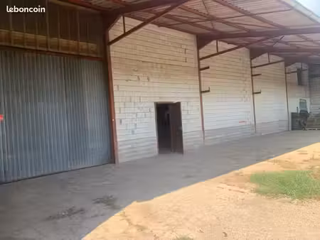loue bâtiment industriel 365m²