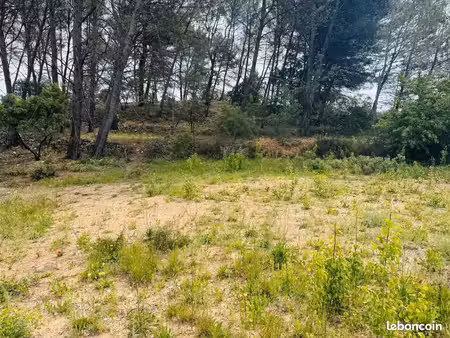 terrain 450 m² peynier