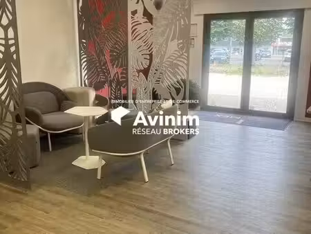 location local d’activités saint-genis-pouilly 01630 114m² à 140m²