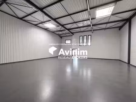 location local d’activités saint-ismier 38330 494m²