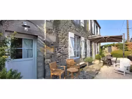 maison de caractere -tirepied sur see - 8 pièces -151 m2