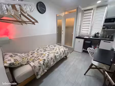 studette meublée 9m² fonctionnelle – idéal étudiant / pied-à-terre – saint-cloud val d’or