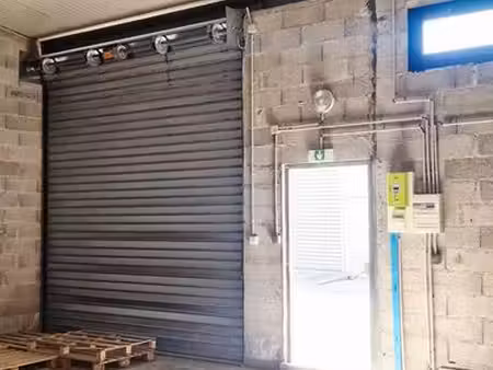 local entrepot depot stockage