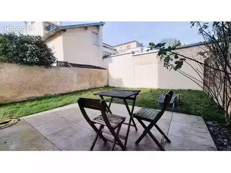 studio 1 pièce 28 m²