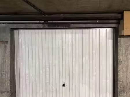 location box fermé parking