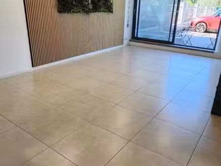 local commercial à louer - 47m2