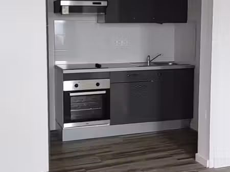 t2 de 44m2 495euros charges comprises