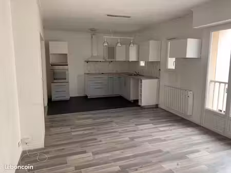 appartement 54 m2 à louer ( les clayes sous bois)