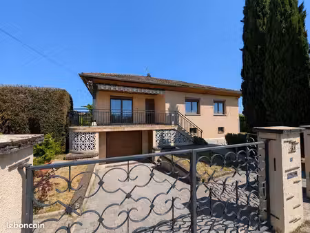 maison t4 de 90 m² avec jardin de 700 m²  terrasses et sous-sol complet