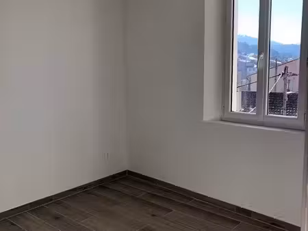 t3 de 54m² gémenos 13420