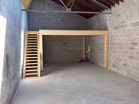local d’activite 112m² serezin