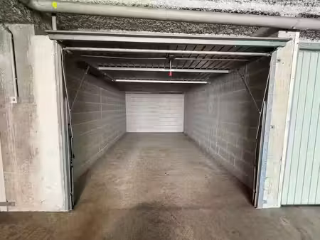 vente garage 15 m² toulon (83100)
