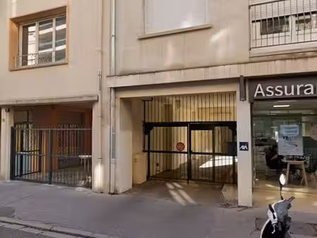 parking à louer