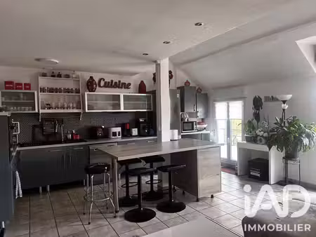 duplex à le châtelet-en-brie (77820)