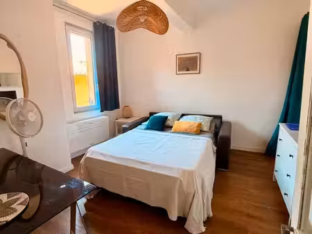 studio calme  lumineux et sain hypercentre aix en provence