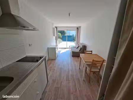 studio 21 m2 sur olivet  495 euros charges comprises (eau  électricité  chauffage)