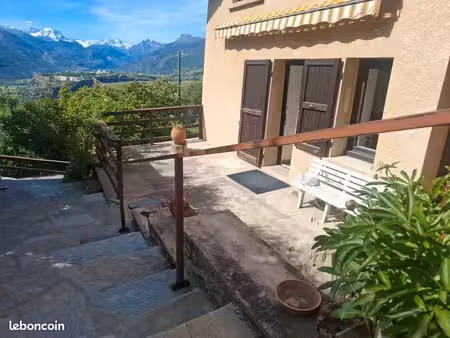 location t3 meublée à l'année à risoul village