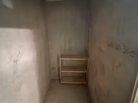 cave sécurisée à louer – 3 24 m² – villeurbanne république (à moins de 5 min du métro)